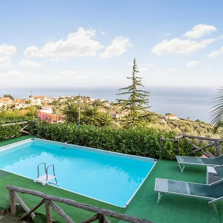 Gea 1 Apartamento SantʼAgata sui Due Golfi